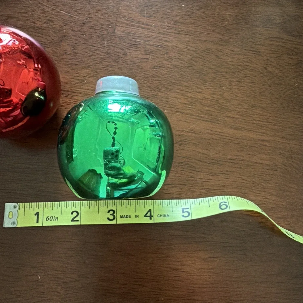 Salt & Pepper Shaker Set  Ornament Ball Vintage Holiday Red Green Nice Weight